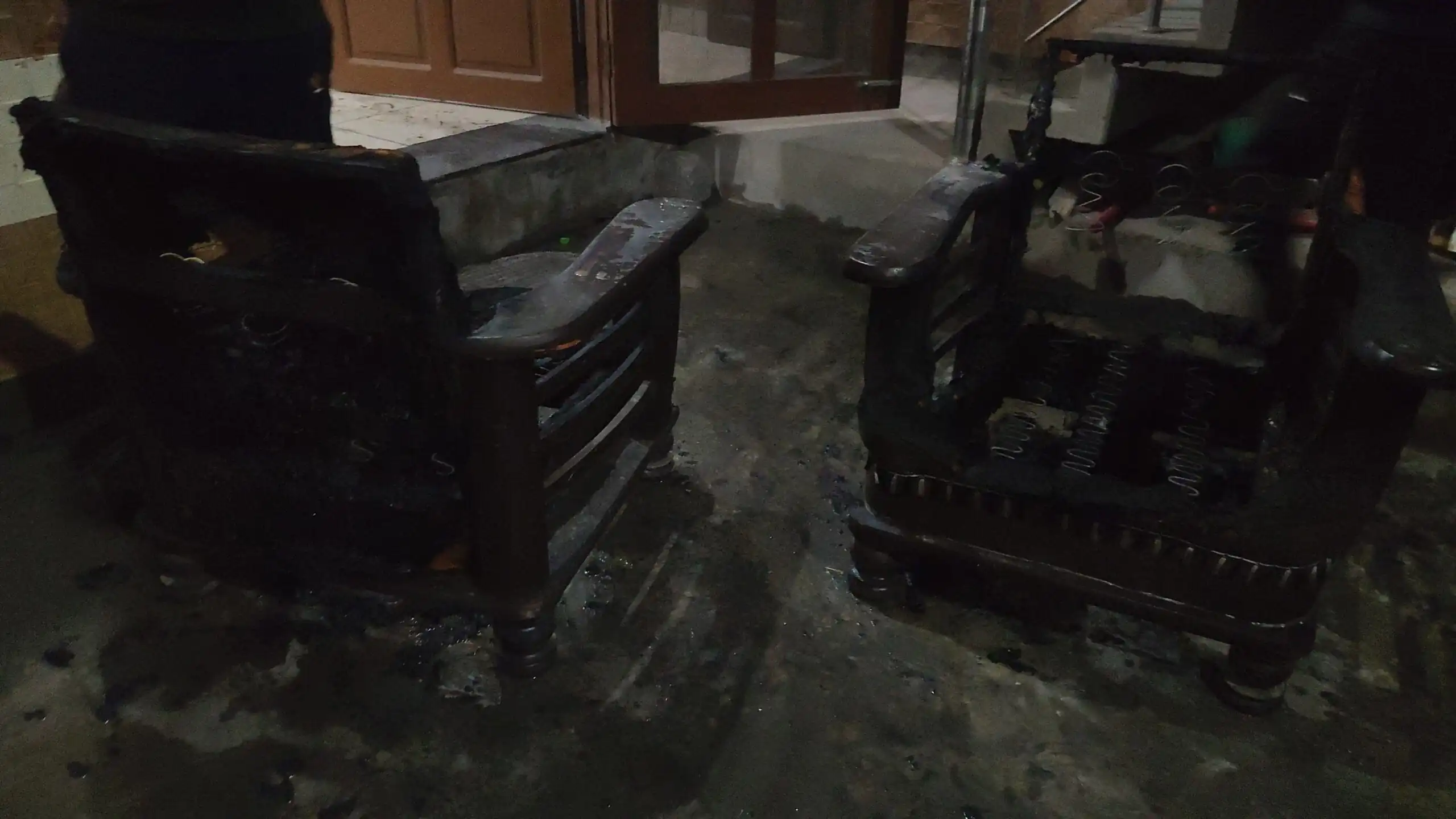 मुजफ्फरनगर- थाना सिविल लाइन क्षेत्र के कच्ची सड़क चौकी क्षेत्र में एक बंद मकान में लगी आग। कच्ची सड़क चौकी इंचार्ज मौके पर पहुंचे, आग पर काबू पाया गया। पूरा मामला थाना सिविल क्षेत्र के फ्रेंड्स कॉलोनी का बताया जा रहा है।