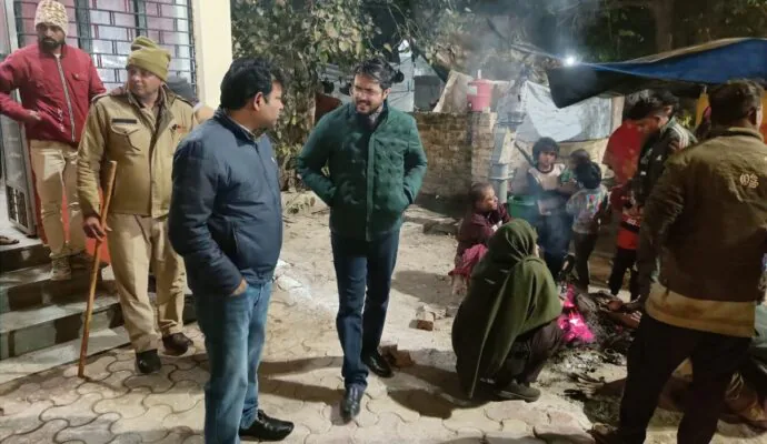 In Muzaffarnagar, authorities shifted homeless people sleeping on the roadside to night shelters due to the cold.