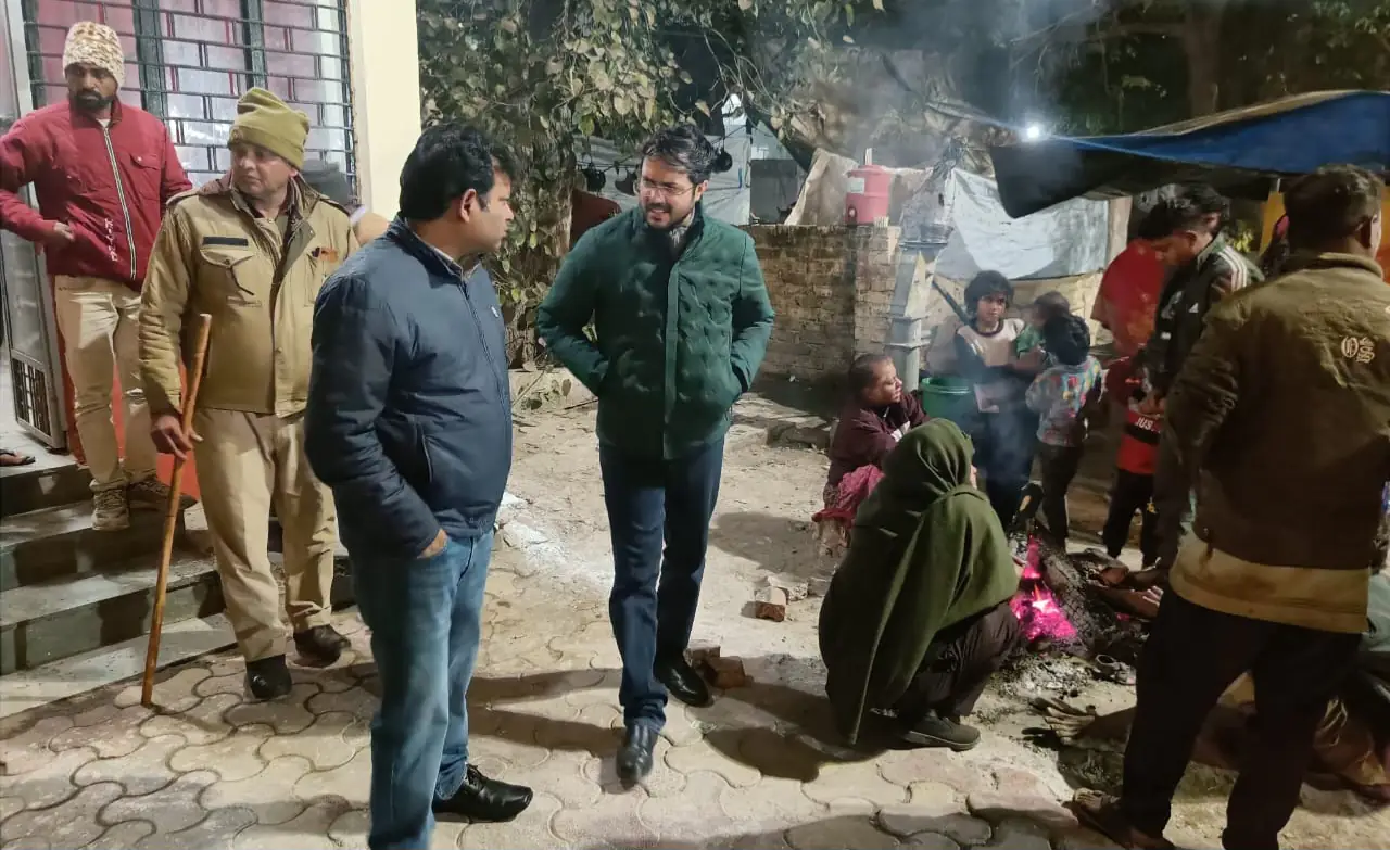 In Muzaffarnagar, authorities shifted homeless people sleeping on the roadside to night shelters due to the cold.