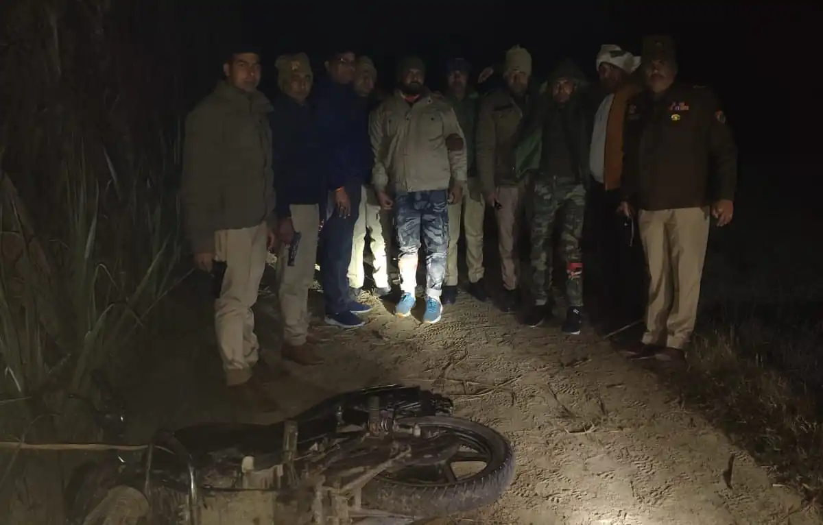 Muzaffarnagar: Those demanding extortion from a victim in Kakrauli were arrested in an encounter; several cases were registered against them.