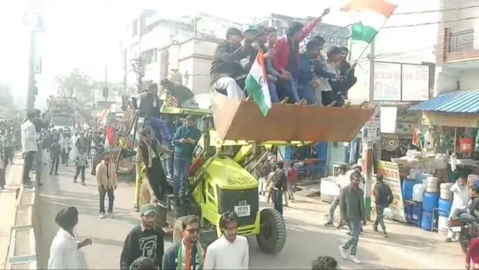 ​पुरकाजी में उमड़ा जनसैलाब: गणतंत्र दिवस पर निकला पश्चिम यूपी का सबसे बड़ा ट्रैक्टर मार्च